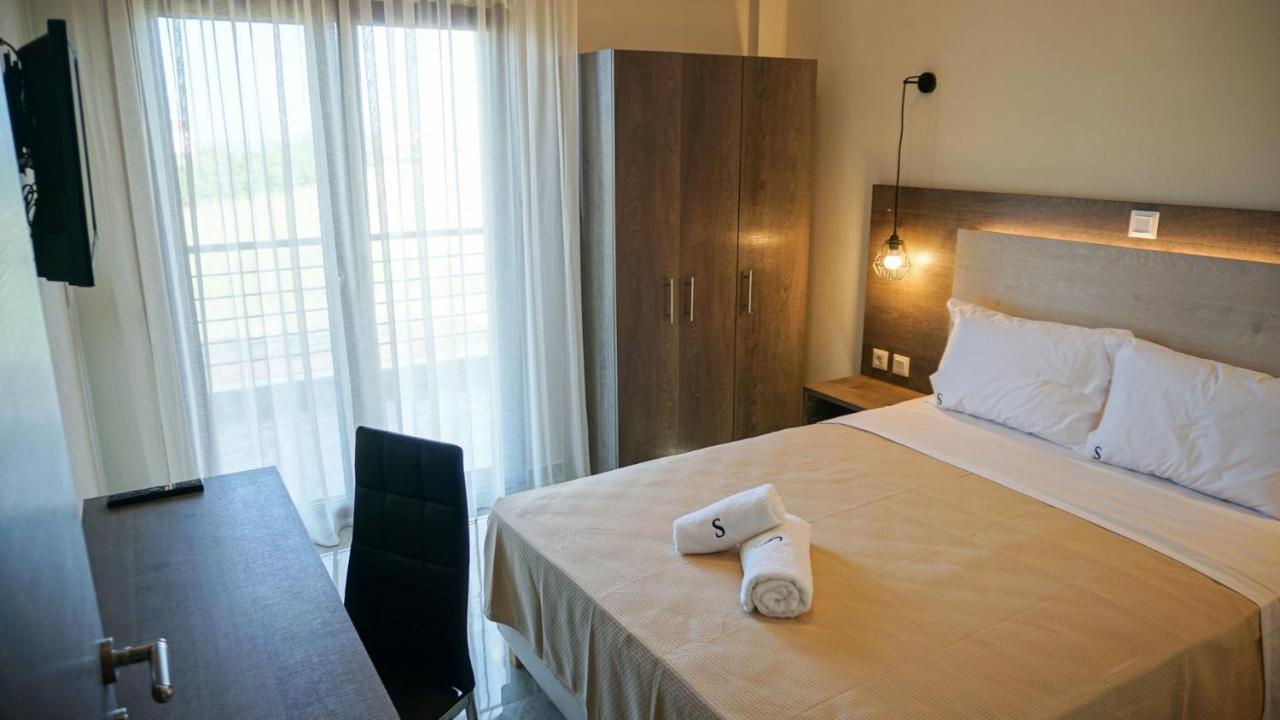 Sinodinos Deluxe Apartments Afytos Exteriér fotografie