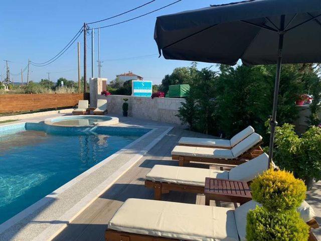 Sinodinos Deluxe Apartments Afytos Exteriér fotografie