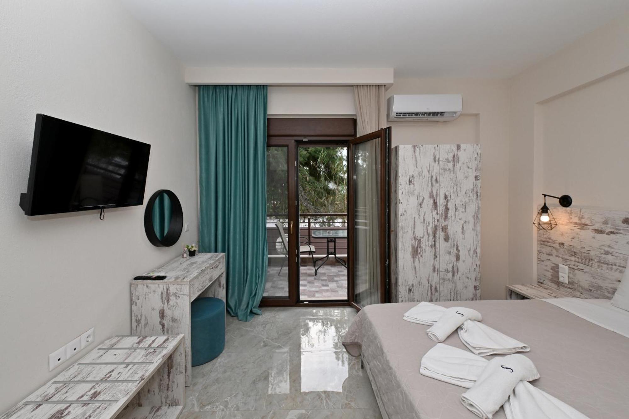 Sinodinos Deluxe Apartments Afytos Exteriér fotografie