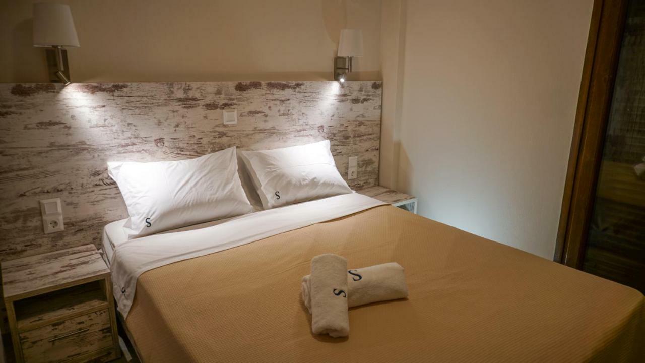Sinodinos Deluxe Apartments Afytos Exteriér fotografie