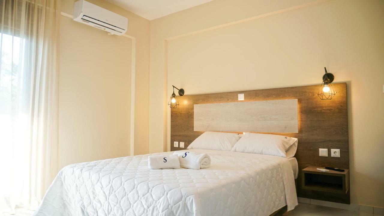 Sinodinos Deluxe Apartments Afytos Exteriér fotografie