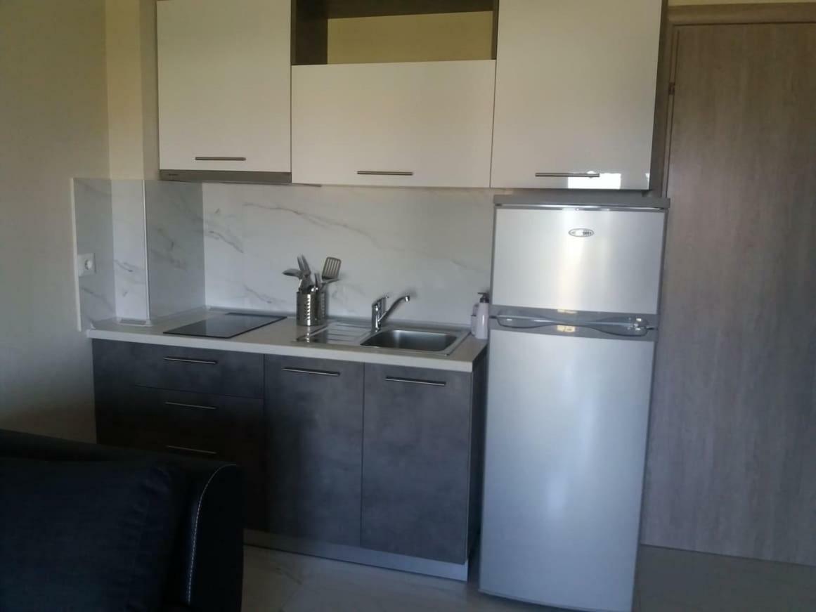 Sinodinos Deluxe Apartments Afytos Exteriér fotografie